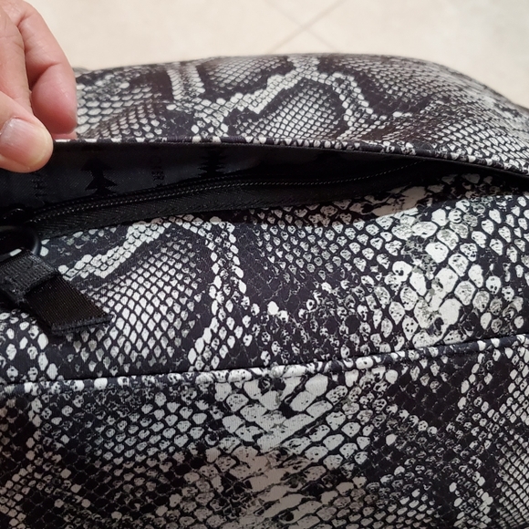 Thacker New York Tery Tote Python - Picture 5 of 12